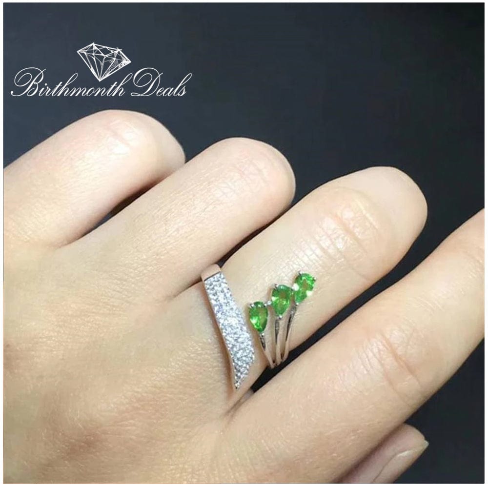 August Peridot Birthstone - Birthmonth Deals