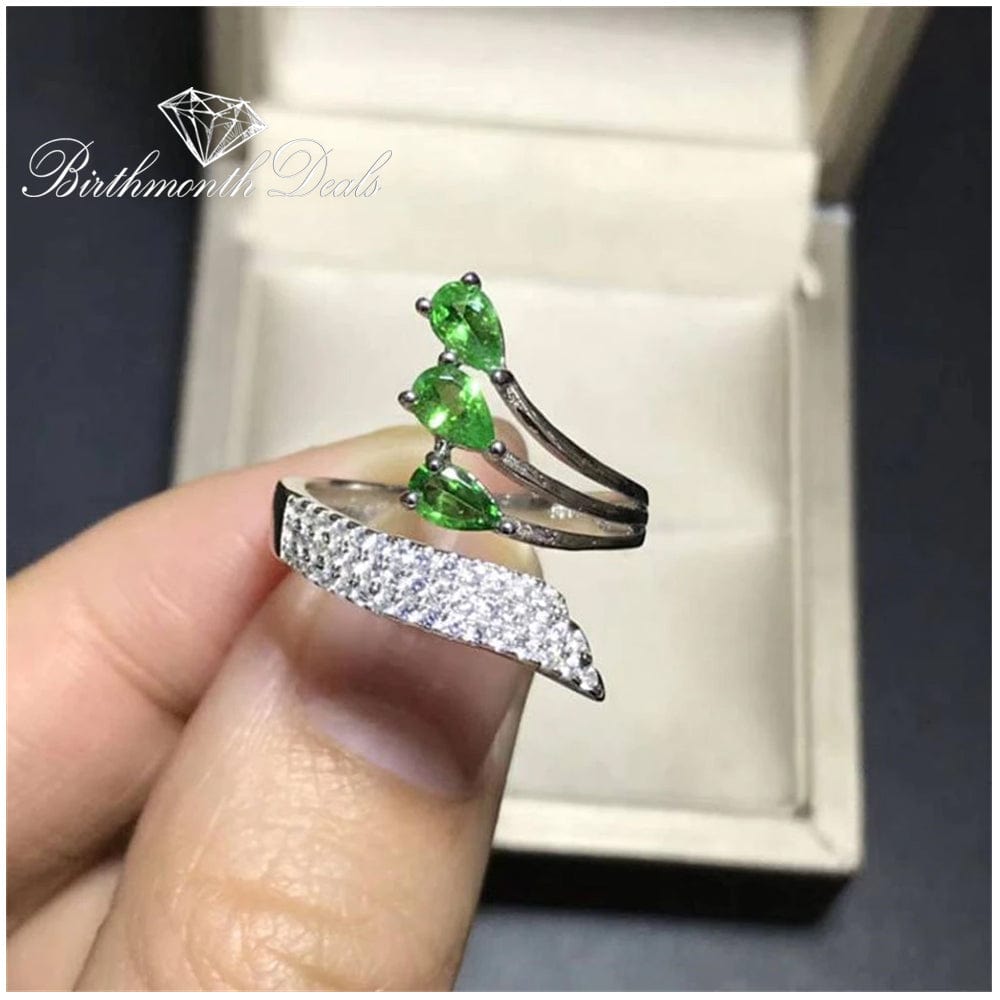 August Peridot Birthstone - Birthmonth Deals