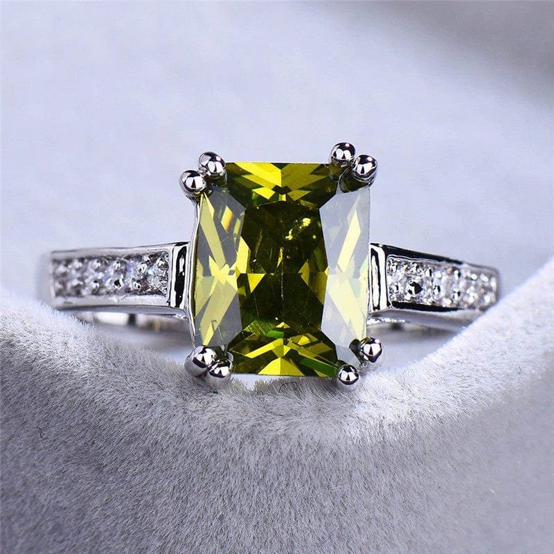 August Peridot Birthstone Ring - Birthmonth Deals