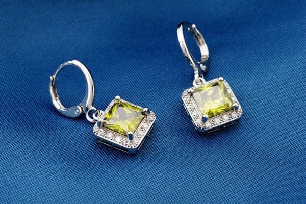 August Peridot Earrings - Birthmonth Deals