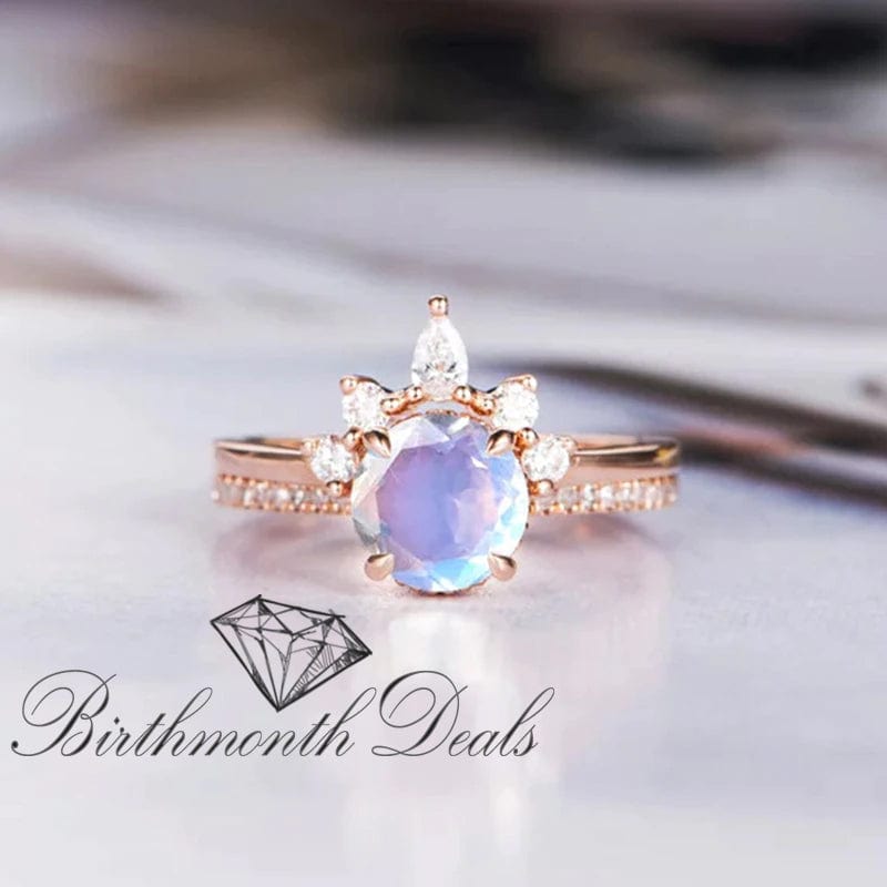 June Moonstone Ring - Birthmonth Deals