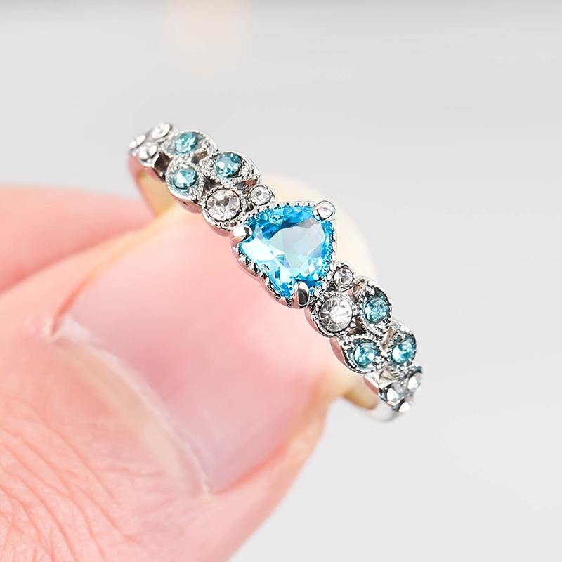 March Aquamarine Birthstone - Birthmonth Deals