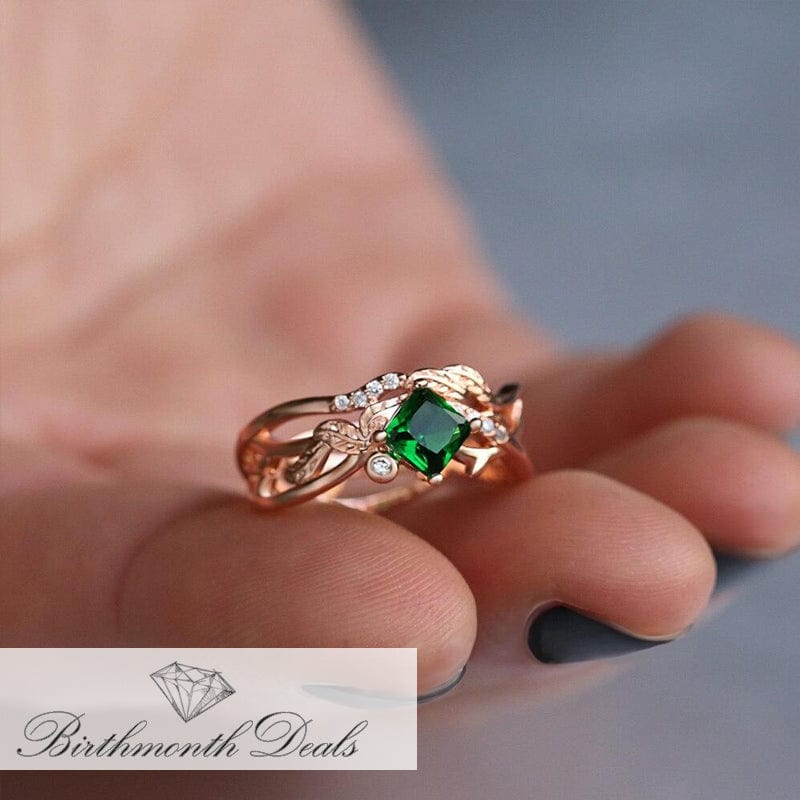 May Emerald Birthstone Ring - Birthmonth Deals