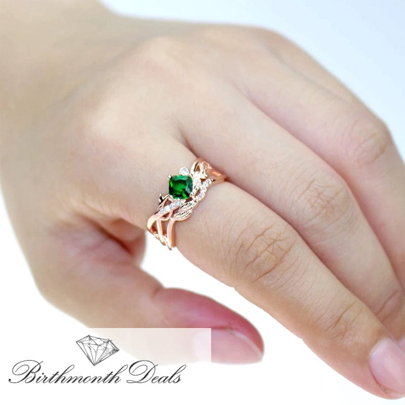 May Emerald Birthstone Ring - Birthmonth Deals