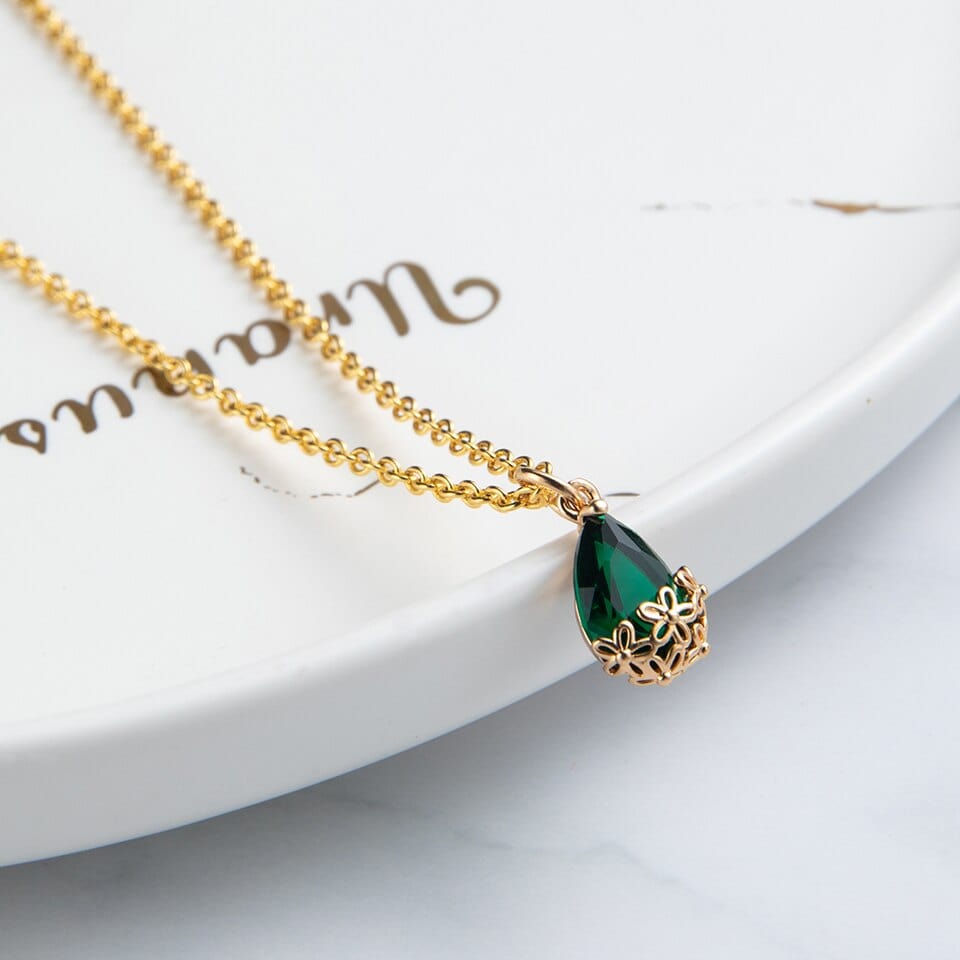 May Emerald Necklace - Birthmonth Deals