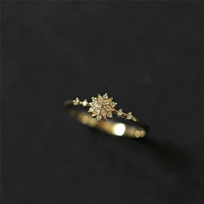 Snow Crystal Ring - Birthmonth Deals